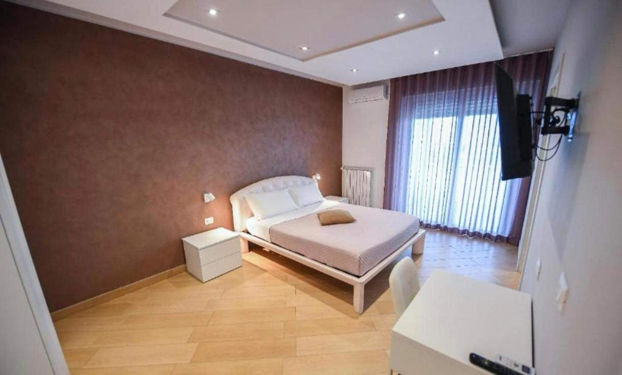 Karol Wojtyla Airport Bari Hotel Екстериор снимка