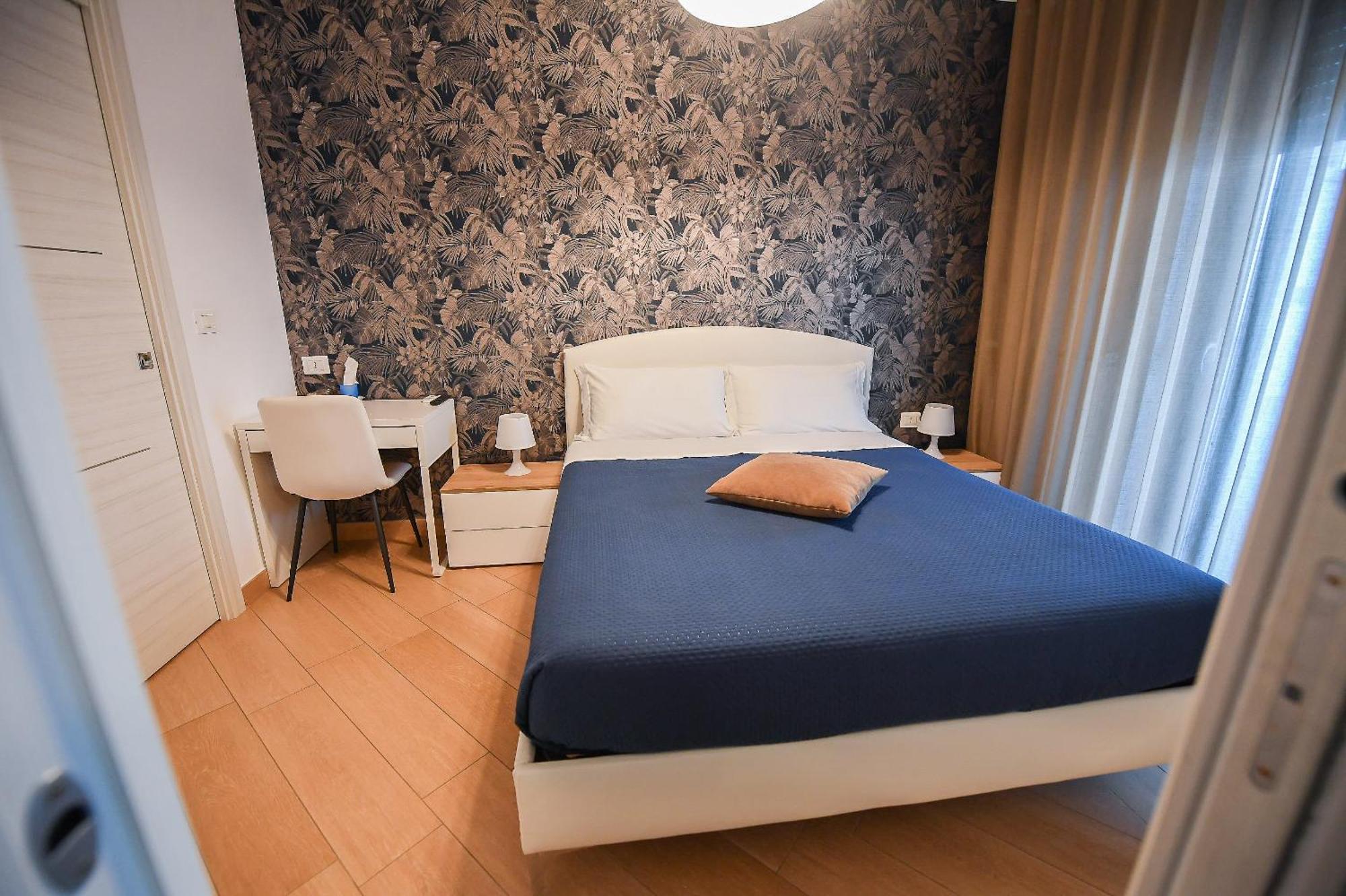 Karol Wojtyla Airport Bari Hotel Екстериор снимка